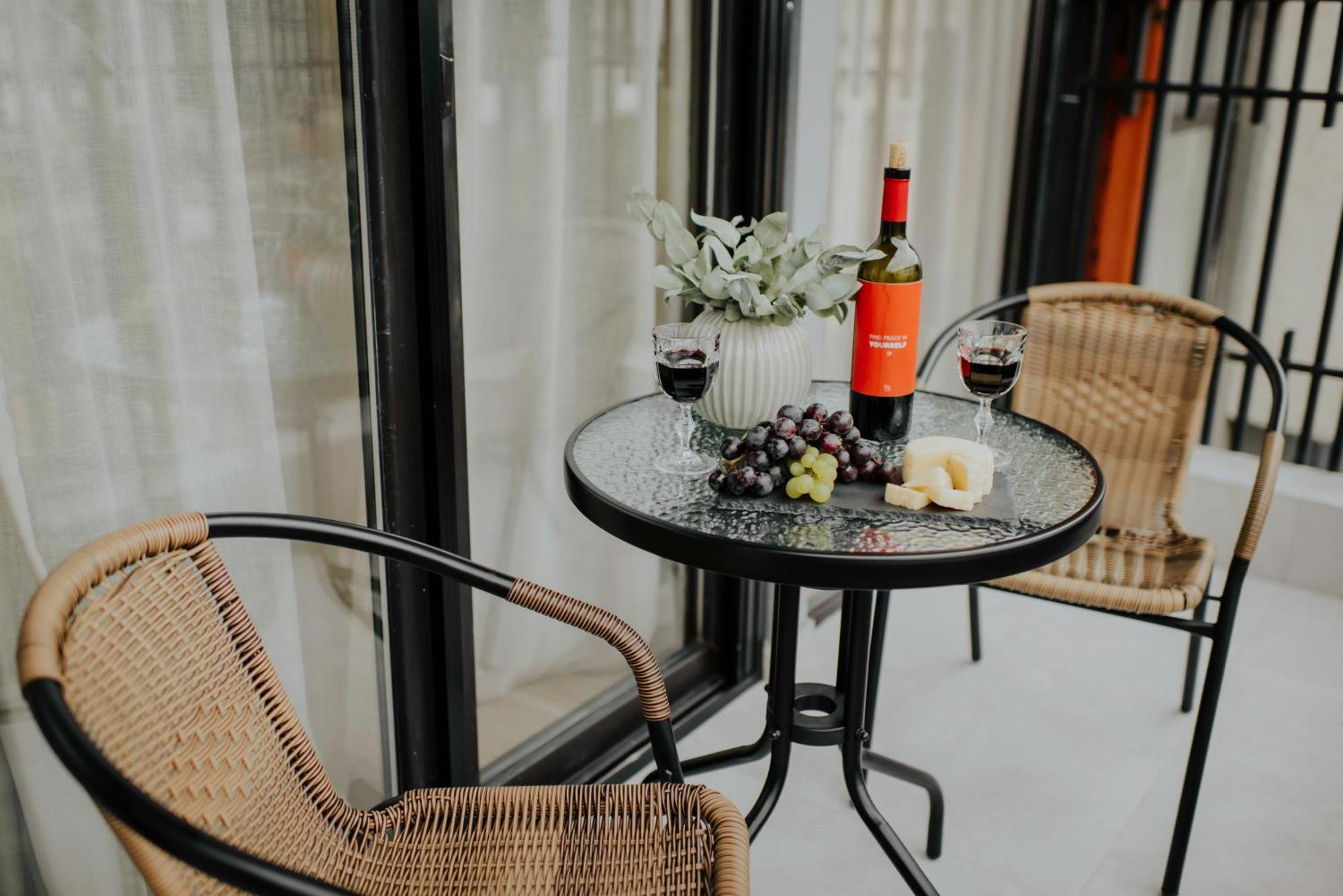 Skyline Luxury Suites Tbilisi Exterior photo